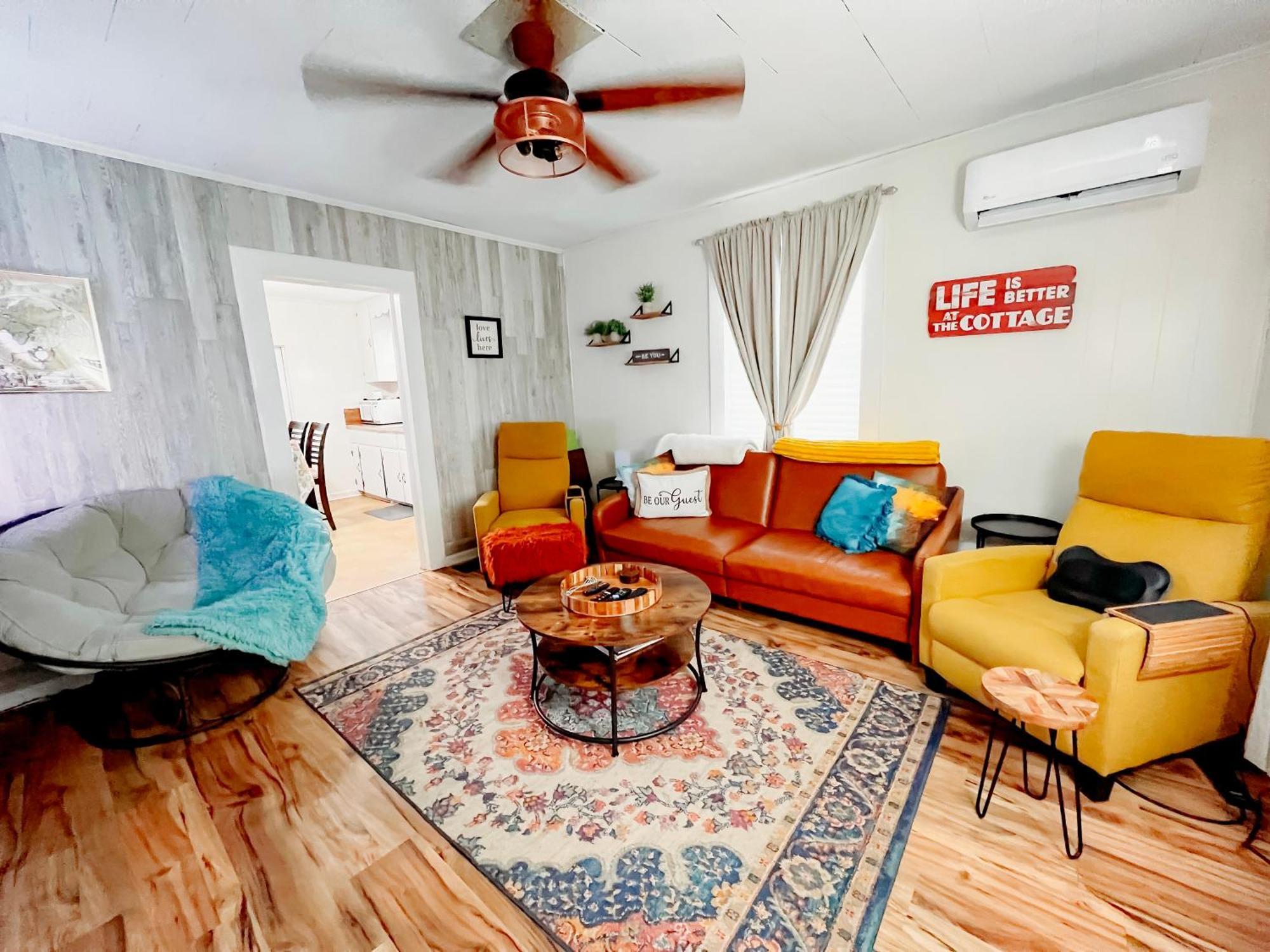 Giggling Creek Cottage - Bedjet! King Sized! Gazebo, 45 Acres, Arcades, Nintendo, More Henry Εξωτερικό φωτογραφία