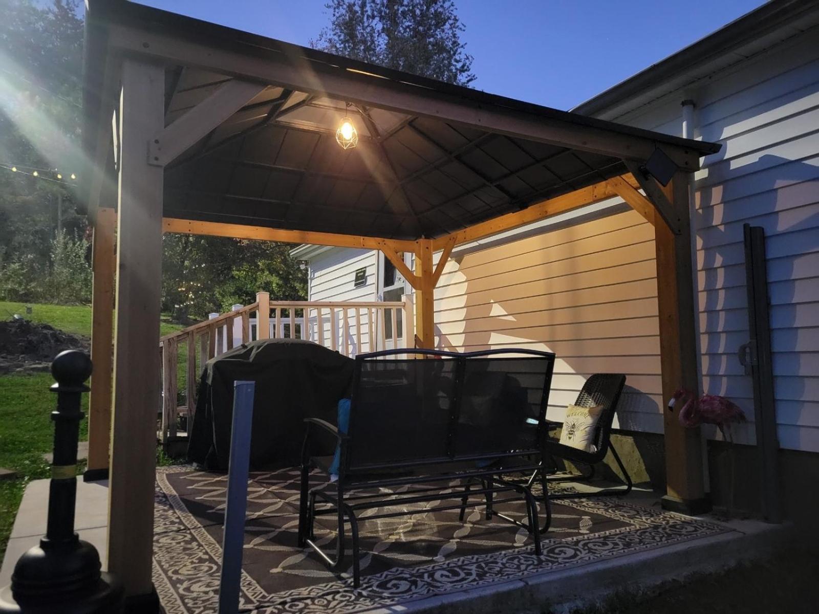 Giggling Creek Cottage - Bedjet! King Sized! Gazebo, 45 Acres, Arcades, Nintendo, More Henry Εξωτερικό φωτογραφία
